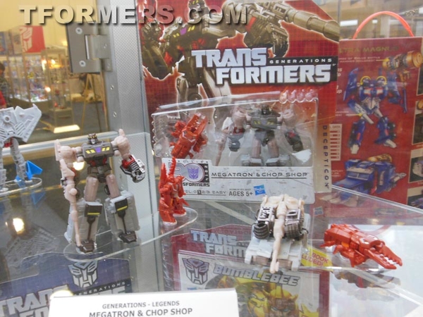 Transformers=botcon 2013 Generatations Prime Paltinum  (141 of 424)